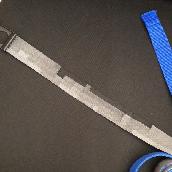 Volcom Adjustable Two-Sided Black Gray Belt - Picture 4 of 5